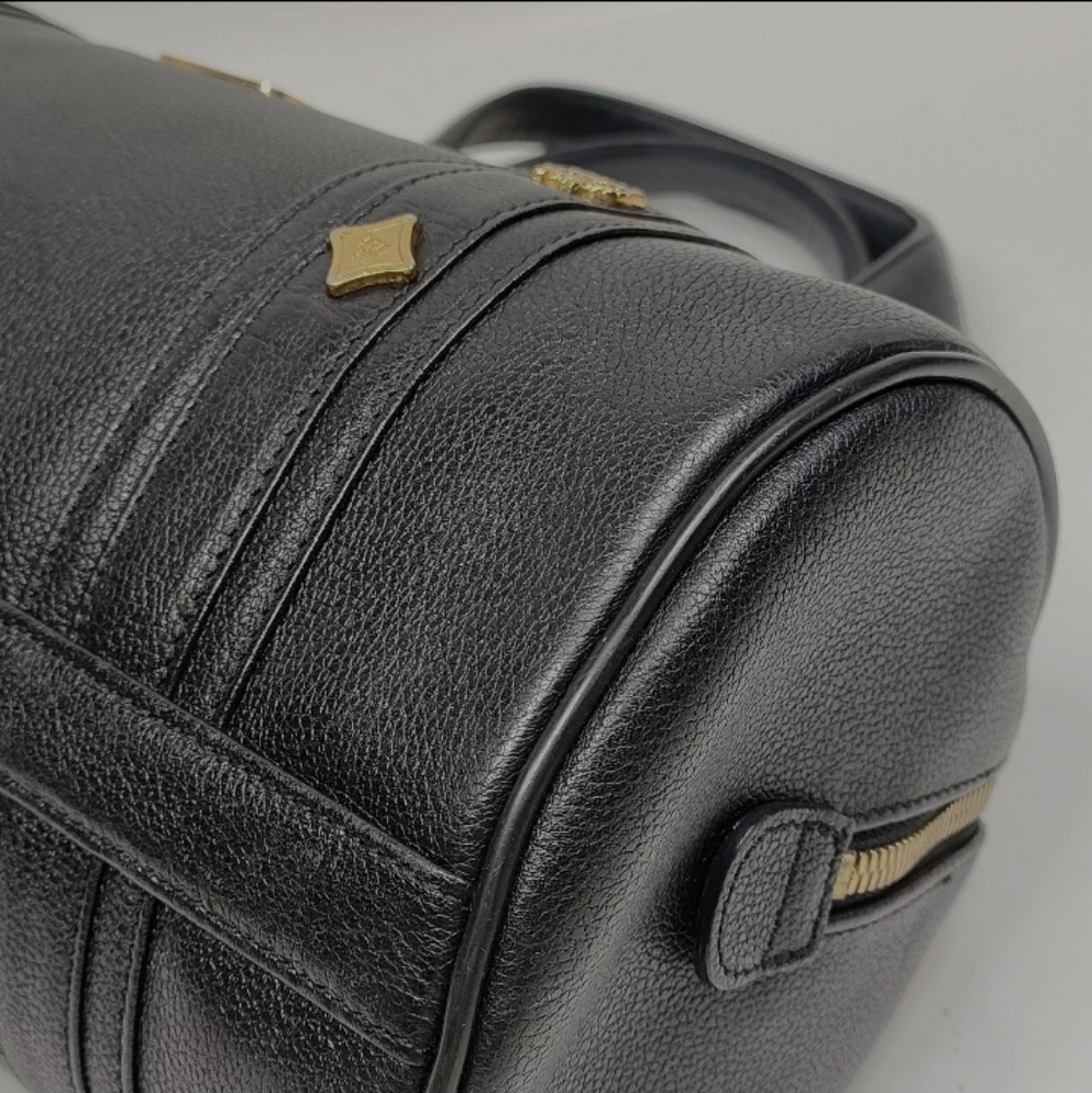 MCM Grained Calfskin Studded Heritage Barrel Bag Black - Picture 6 of 9